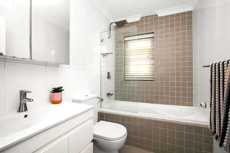 Sixth view of Homely unit listing, 2/106 Pittwater Road, Manly NSW 2095