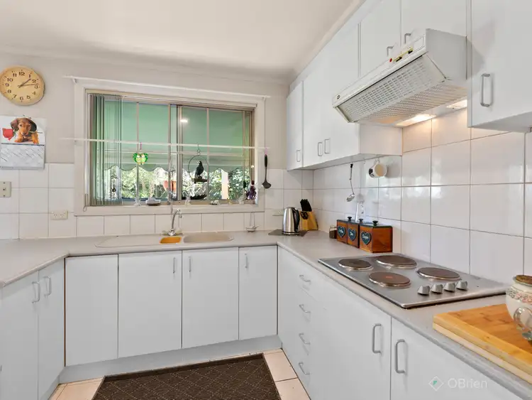 Third view of Homely unit listing, 2/5 Emerald Court, Narre Warren VIC 3805