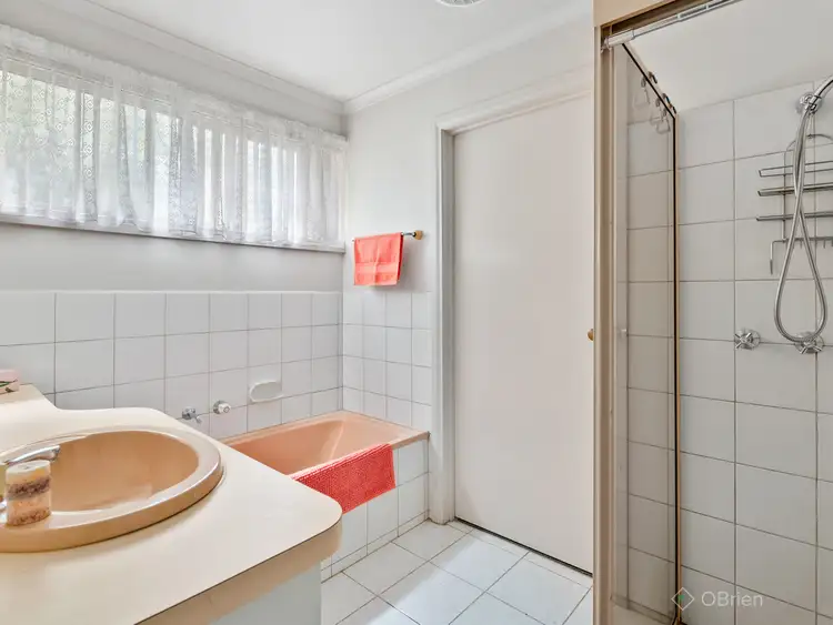 Sixth view of Homely unit listing, 2/5 Emerald Court, Narre Warren VIC 3805