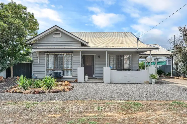 16 Laidman Street, Maryborough VIC 3465