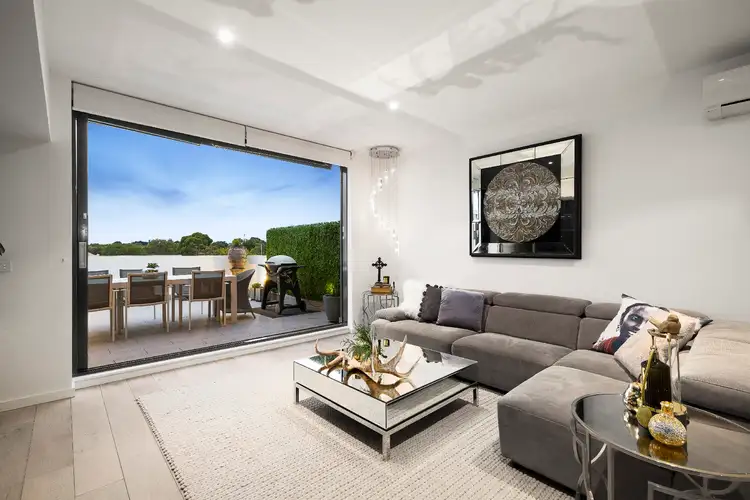 Fourth view of Homely apartment listing, 301/138-140 Ormond Road, Elwood VIC 3184