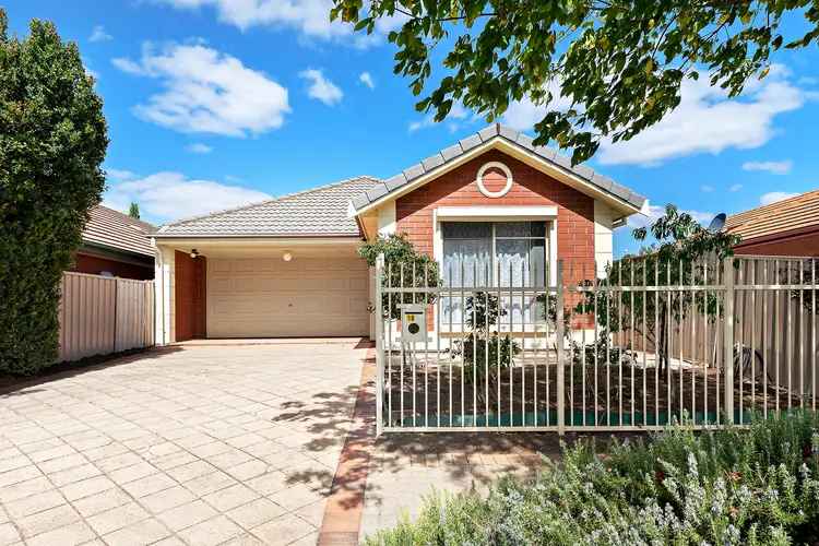 18 Bradley Grove, Mitchell Park SA 5043