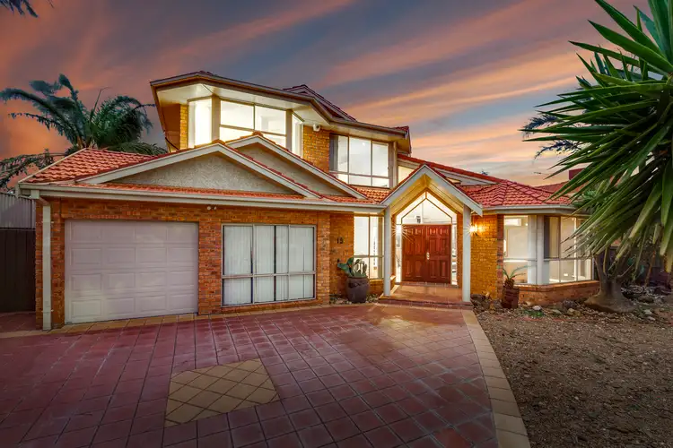 19 Knight Court, Hillside VIC 3037