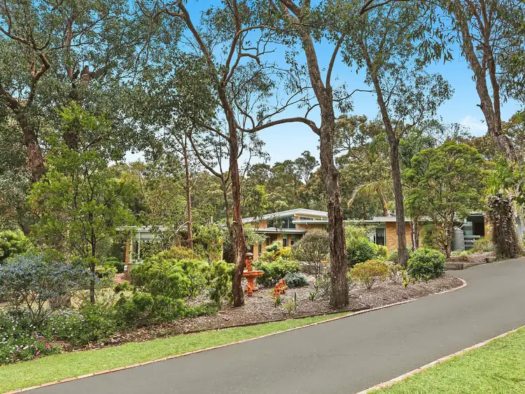 438 Reynolds Road, Research VIC 3095
