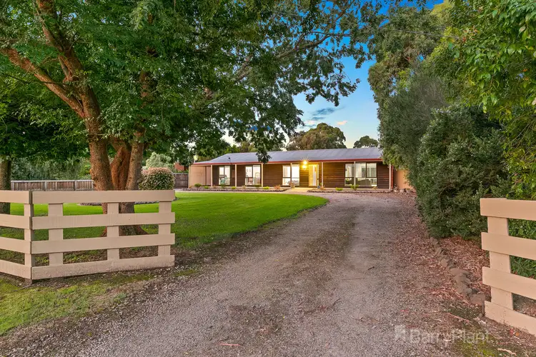 17 Cook Road, Longwarry VIC 3816