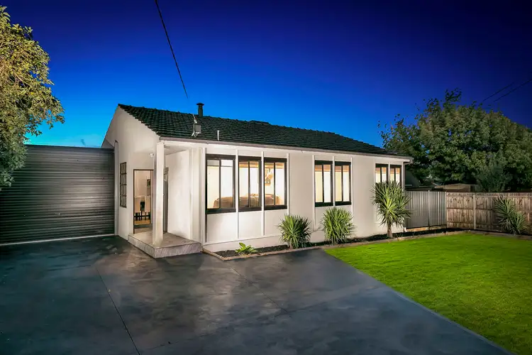 2 Kaniva Street, Dallas VIC 3047