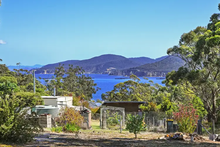 20 Fox Avenue, White Beach TAS 7184