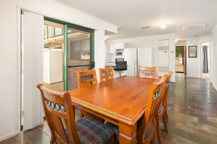 Fifth view of Homely house listing, 8 Hamilton Place, Wodonga VIC 3690