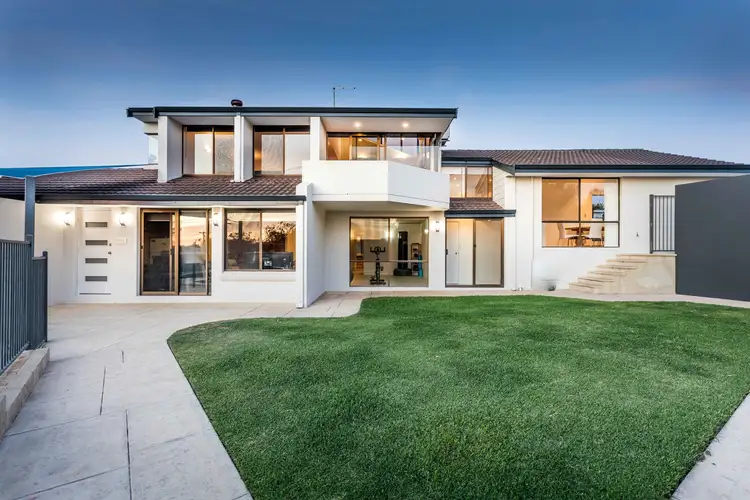 12 MacNab Rise, Duncraig WA 6023
