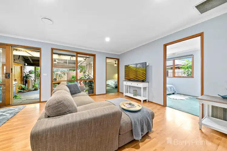Fifth view of Homely house listing, 6 Melissa Court, Narre Warren VIC 3805