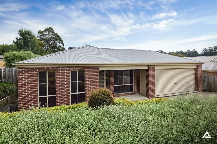 5 Lomandra Court, Drouin VIC 3818