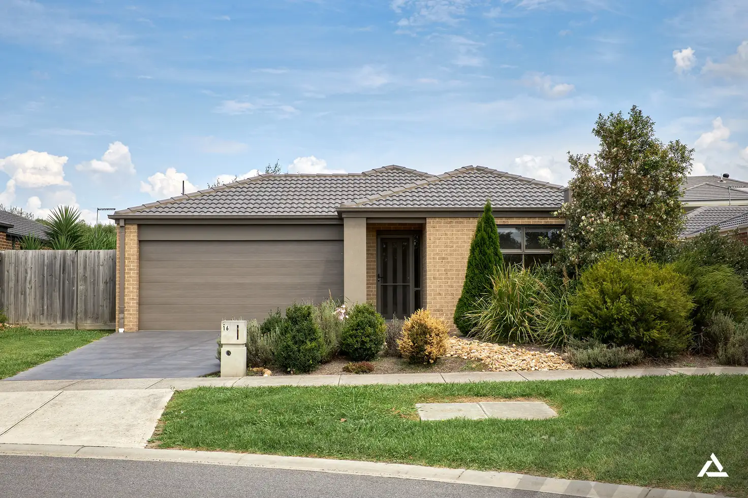Main view of Homely house listing, 16 Shakespeare Court, Drouin VIC 3818