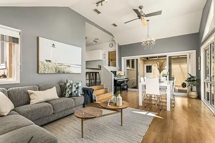 Fifth view of Homely house listing, 10 Huon Grove, Ashburton VIC 3147