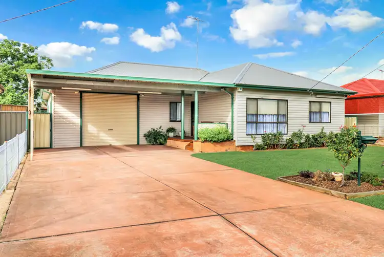 32 Gregory Avenue, Oxley Park NSW 2760