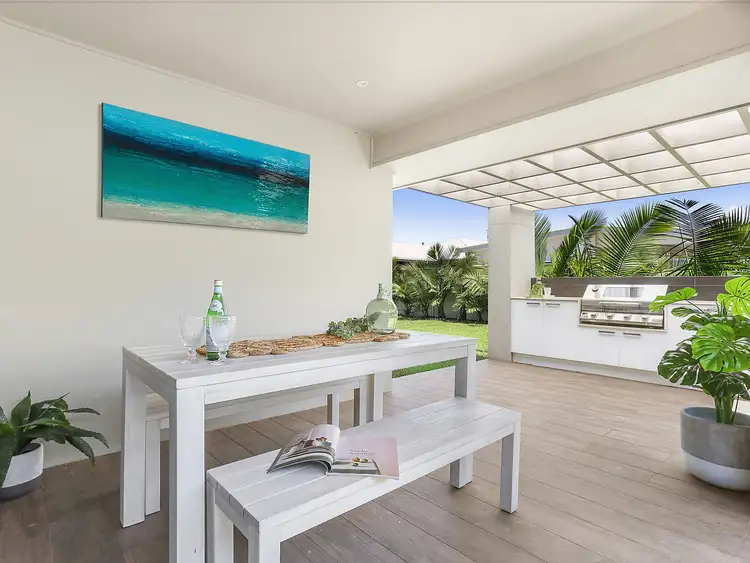 6 Bond Street, Pelican Waters QLD 4551