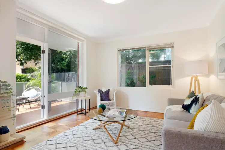 2/12 Lauderdale Avenue, Fairlight NSW 2094