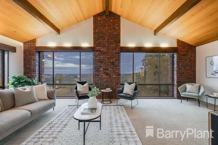 8 Linton Lane, Highton VIC 3216