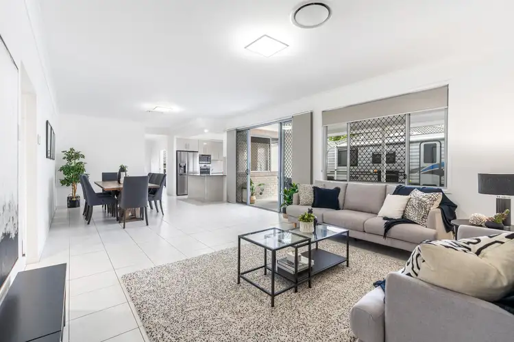 6 Yering Place, Wynnum West QLD 4178