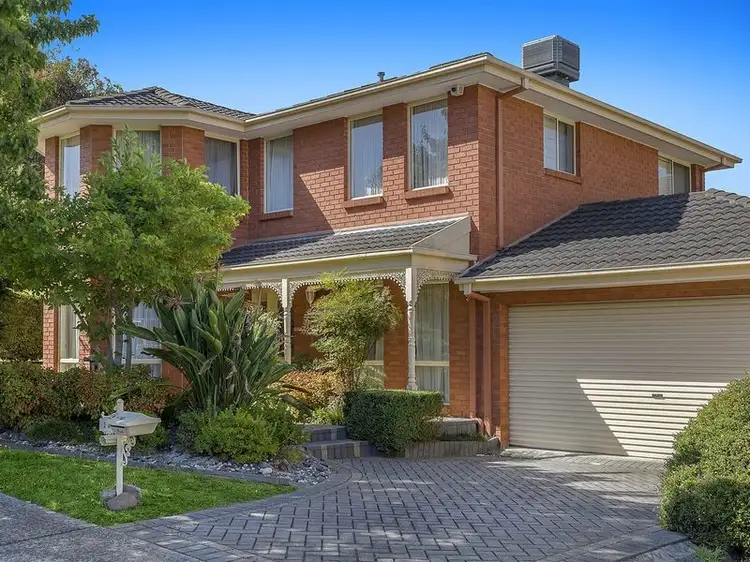 25 Tulloch Grove, Glen Waverley VIC 3150