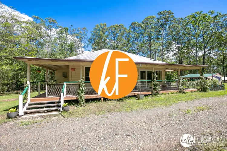 22 Hillview Drive, Yarravel NSW 2440