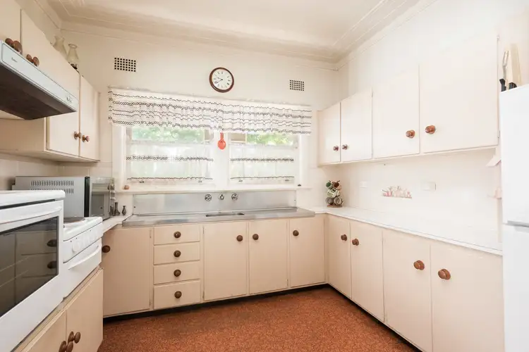 Fifth view of Homely house listing, 86 Soldiers Road, Jannali NSW 2226