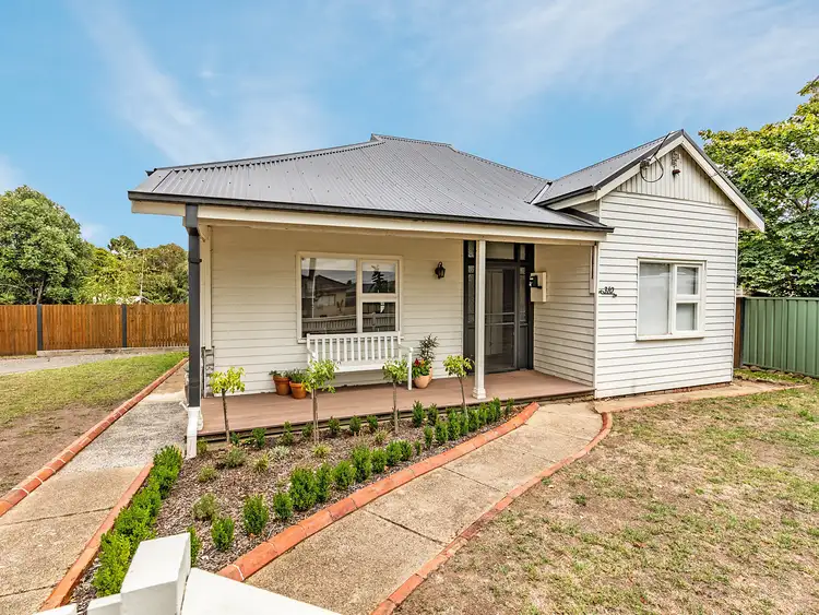 310 Clayton Street, Canadian VIC 3350