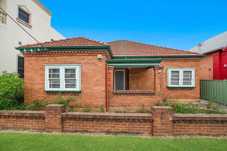 19 Steel Street, Hamilton NSW 2303