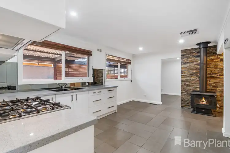 21 Bridge Road, Melton South VIC 3338