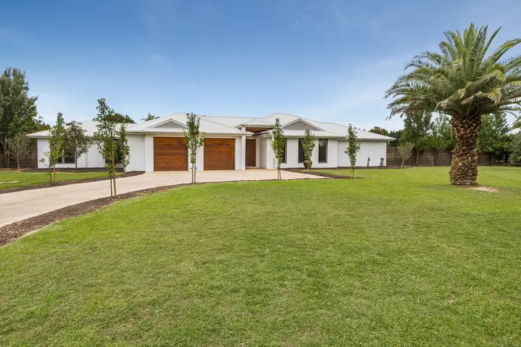 2 Thomas Drive, Mount Martha VIC 3934