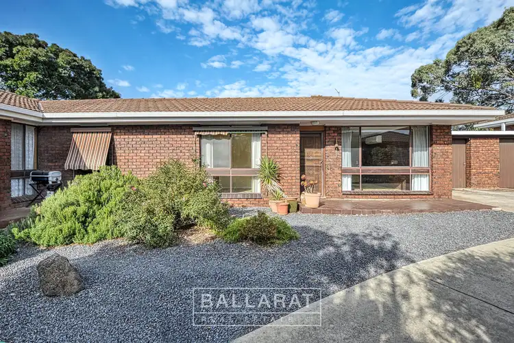 Main view of Homely unit listing, 2/6 Rinford Street, Maryborough VIC 3465