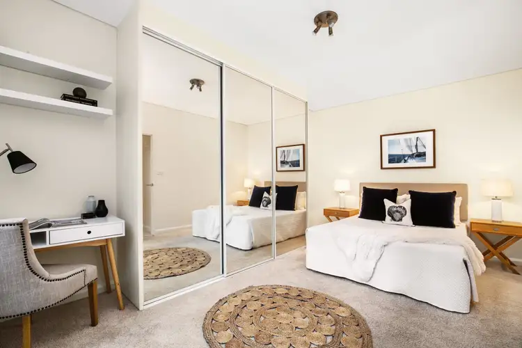 Third view of Homely apartment listing, 5/10 Oaks Avenue, Dee Why NSW 2099