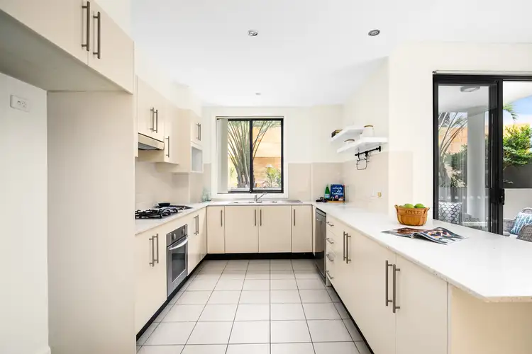 Fourth view of Homely apartment listing, 5/10 Oaks Avenue, Dee Why NSW 2099