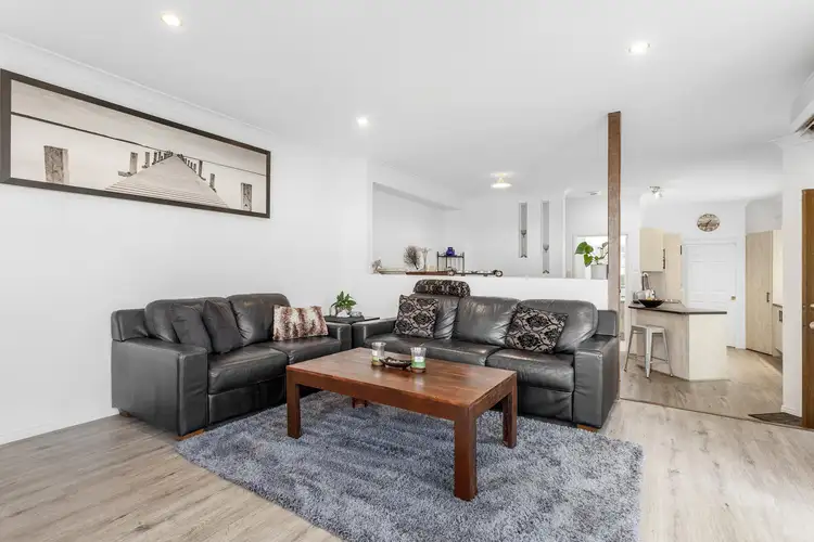 1/4 Ranier Crescent, Varsity Lakes QLD 4227