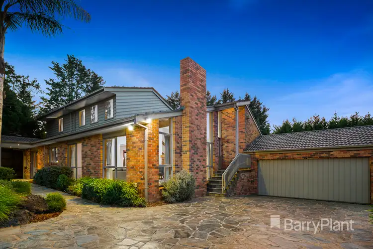 4 Wiggens Place, Doncaster East VIC 3109