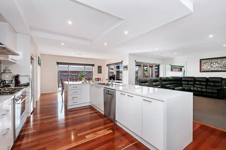 2 Neptune Avenue, Portland VIC 3305