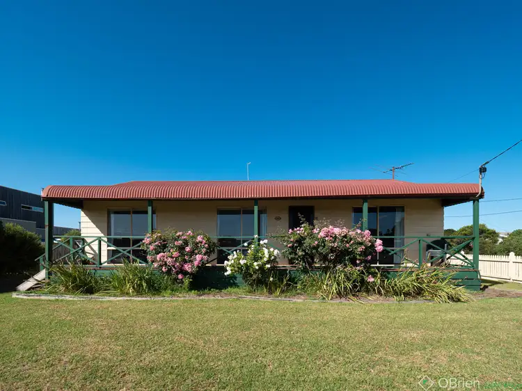1 Sinclair Avenue, Surf Beach VIC 3922