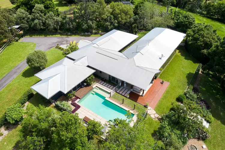 7 Benjamin Close, Samford Valley QLD 4520