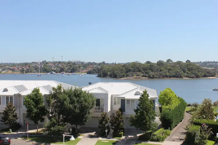 416/58 Peninsula Drive