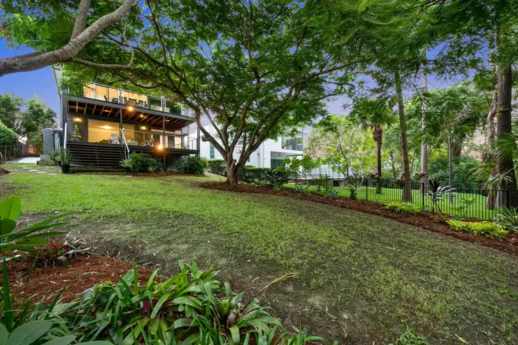 18 Solar Street, Coorparoo QLD 4151