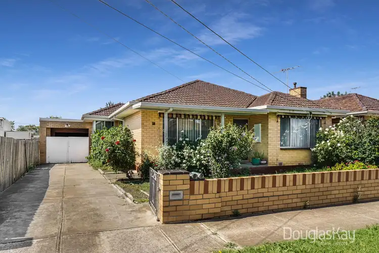17 Thorndon Drive, St Albans VIC 3021