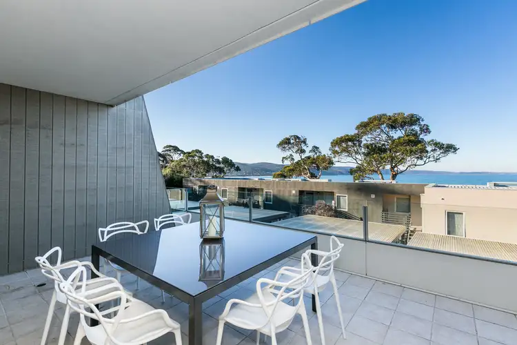 18/260 Mountjoy Parade, Lorne VIC 3232