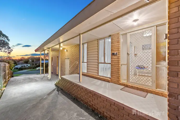 8 Delta Court, Narre Warren VIC 3805
