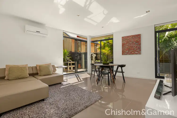 4/10 Docker Street, Elwood VIC 3184