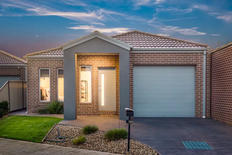 120 Catherine Drive, Hillside VIC 3037