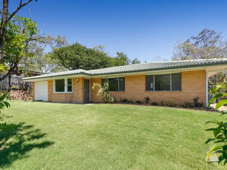 52 Brookfield Road, Kenmore QLD 4069