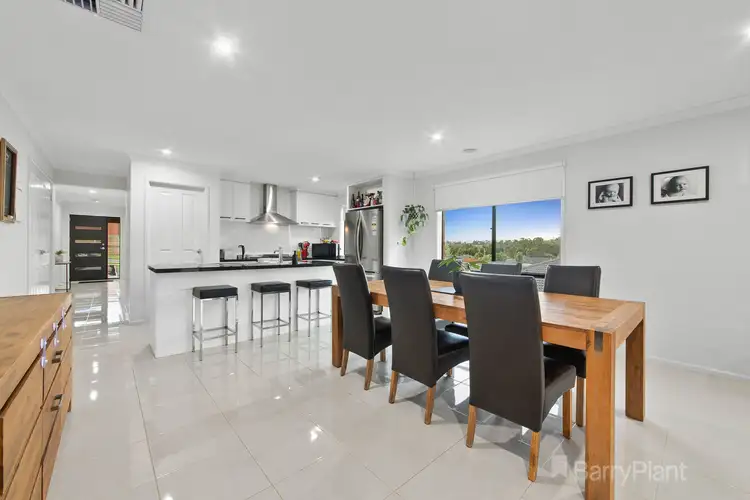 Fifth view of Homely house listing, 3 Byron Drive, Drouin VIC 3818