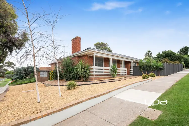 2 Harcourt Close, Sunbury VIC 3429