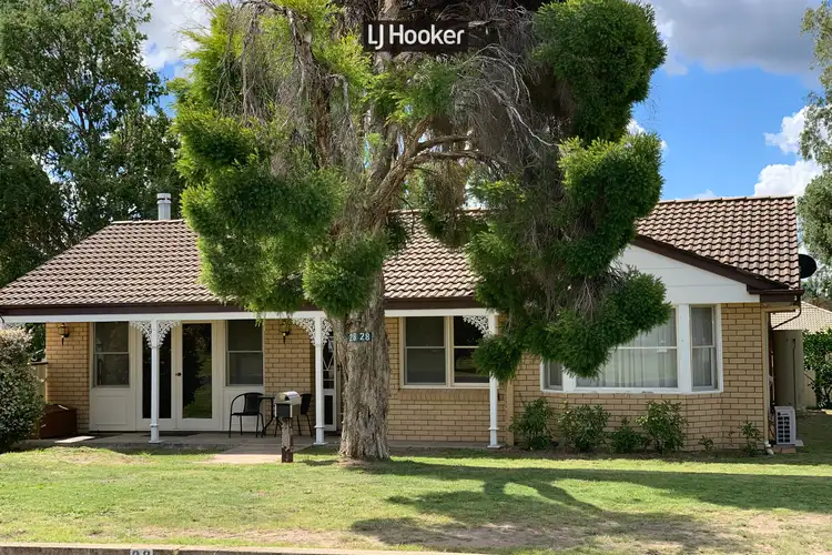 28 Zircon Street, Inverell NSW 2360