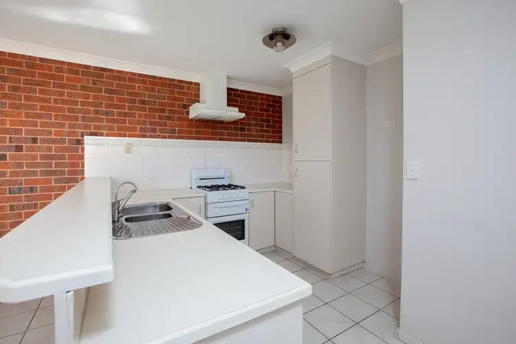 Fifth view of Homely townhouse listing, 2/37 Nightingale Avenue, Wodonga VIC 3690