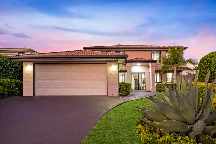 6 Carlton Court, Carindale QLD 4152